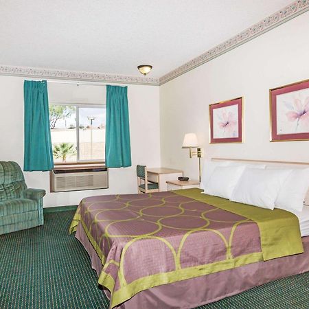 Super 8 By Wyndham Willcox Motel Exterior photo