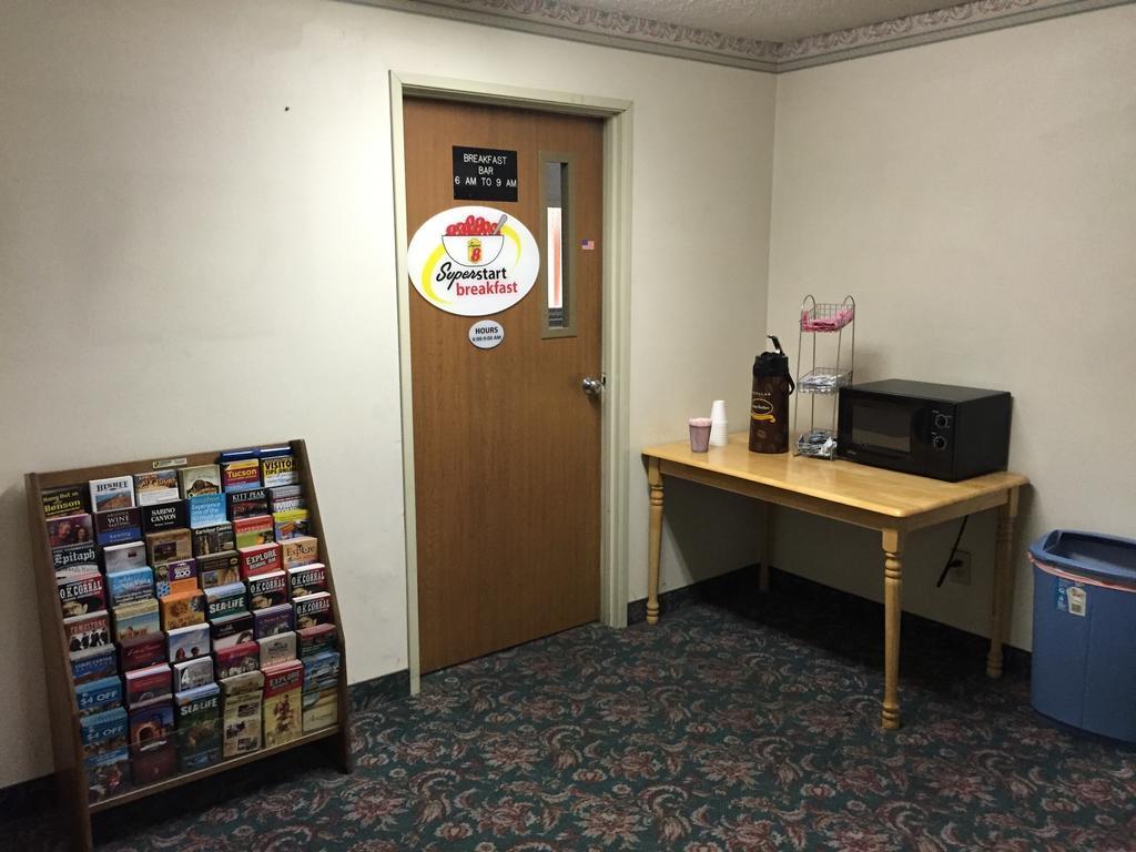 Super 8 By Wyndham Willcox Motel Exterior photo