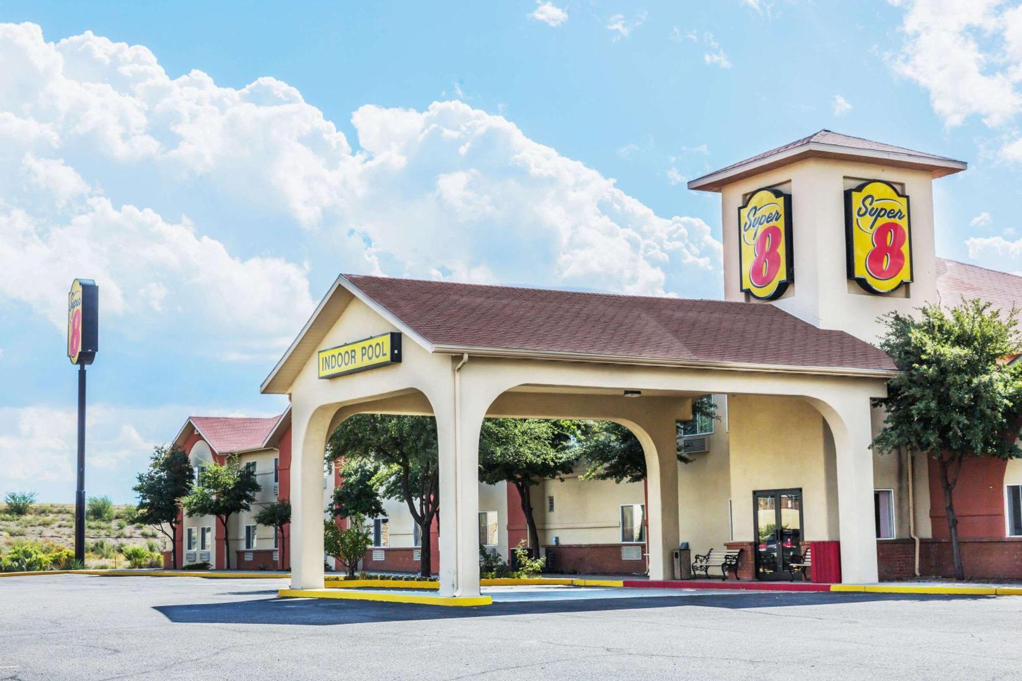 Super 8 By Wyndham Willcox Motel Exterior photo