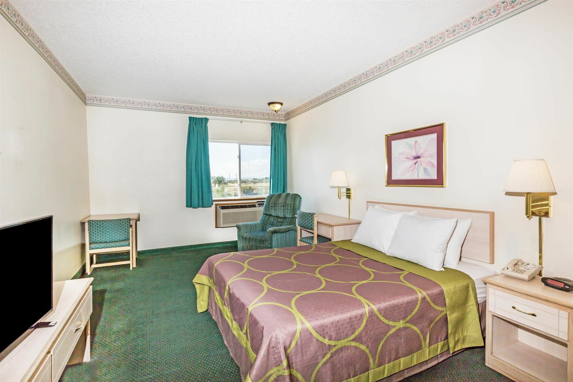 Super 8 By Wyndham Willcox Motel Exterior photo